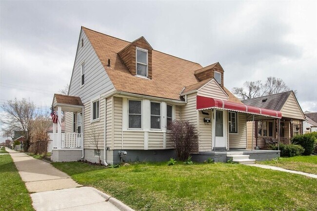 Primary Photo - 21282 Panama St
