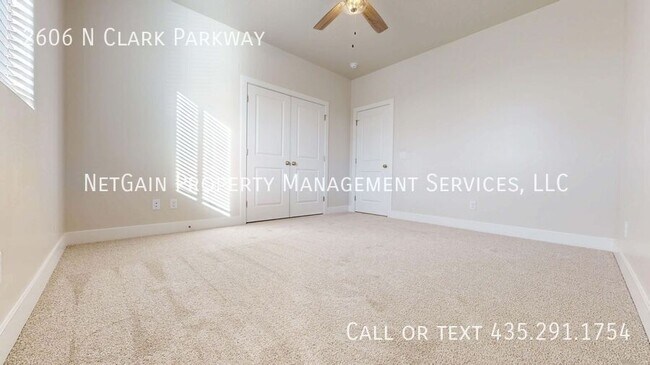 Building Photo - 2606 N Clark Pkwy