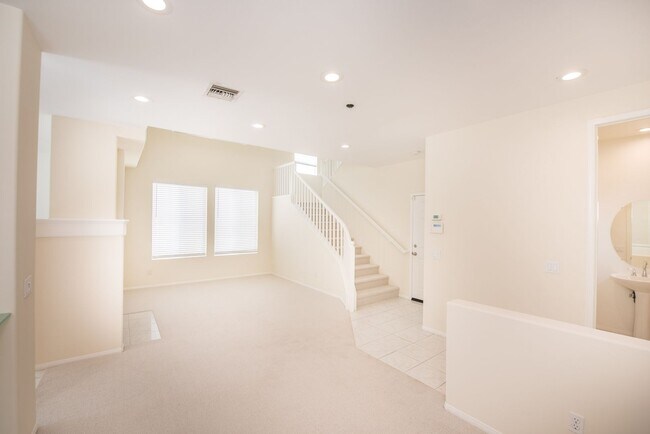 Building Photo - Make this your home