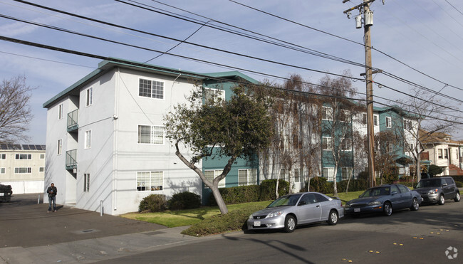 Building Photo - Marshall Manor Apartments