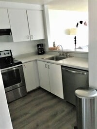 Building Photo - Recently Updated Top Floor Kihei Shores Un...