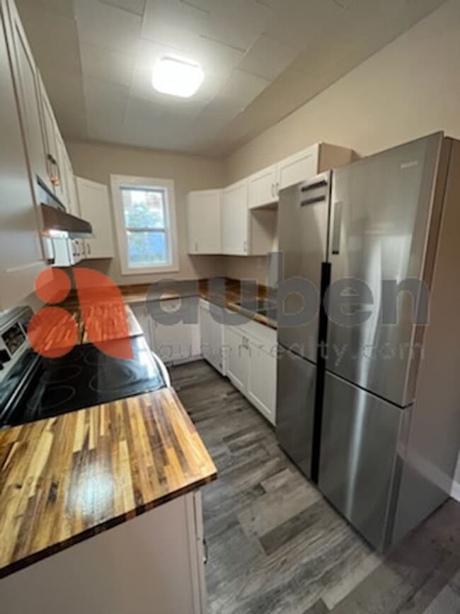 Building Photo - 52 Wilburger St