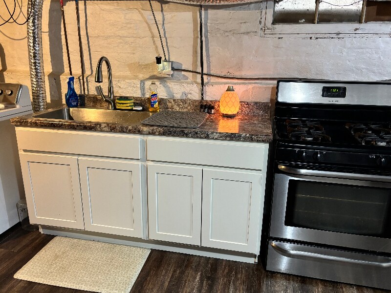 Building Photo - 1410 74th St