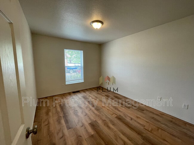 Building Photo - 4783 Calistoga Ln