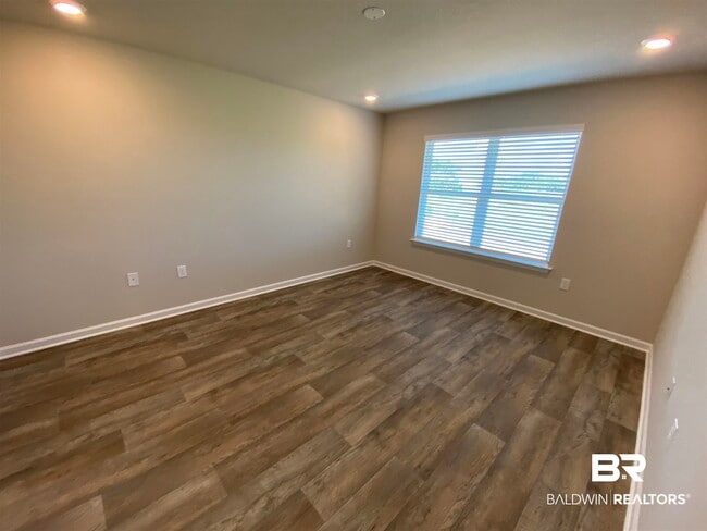 Building Photo - 8018 Irwin Loop