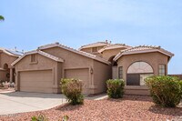 Building Photo - 8632 S 10th Ln