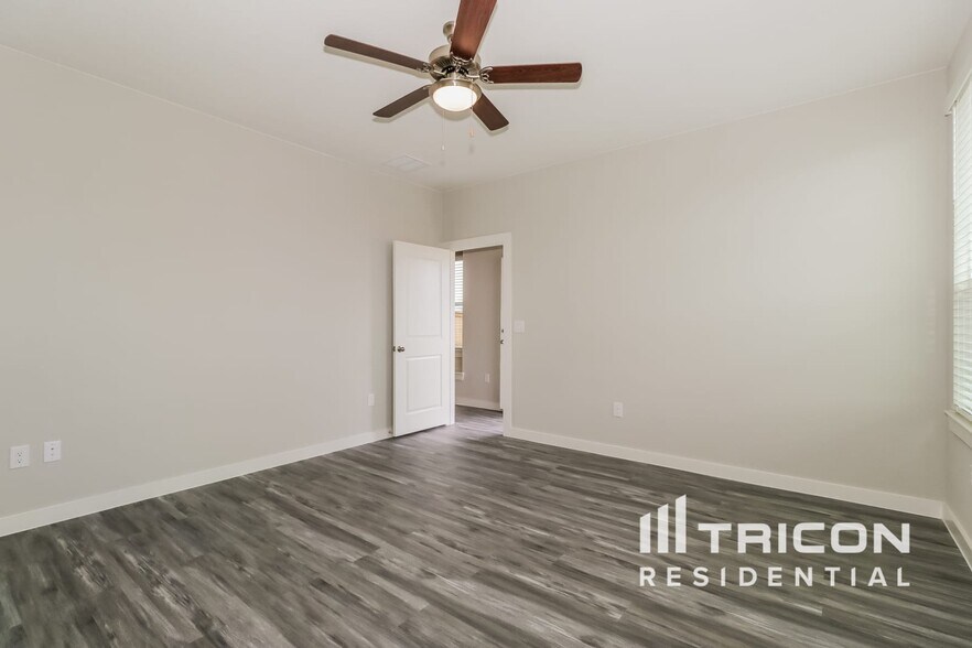 Building Photo - 441 Raglands Rd