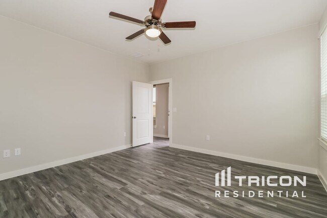 Building Photo - 1732 Mexican Heather Dr