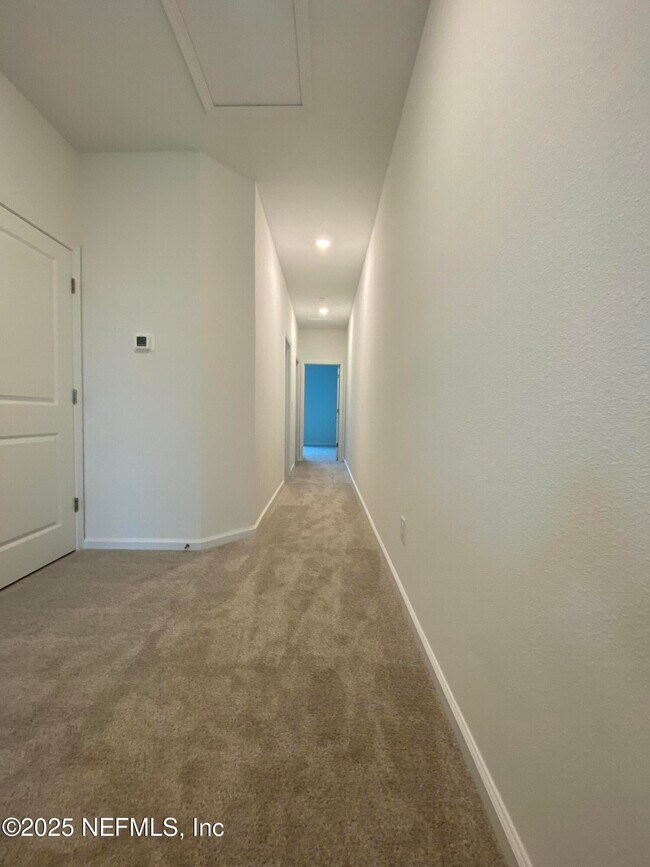 Building Photo - 269 Brandon Lks Dr