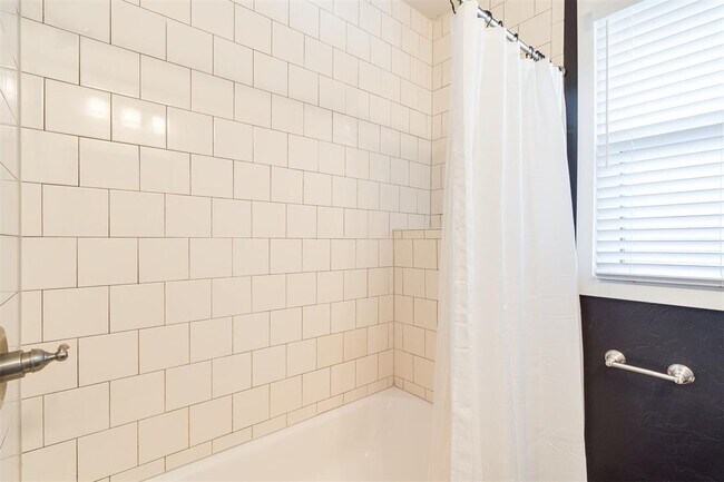 Building Photo - 201 NW 23rd St