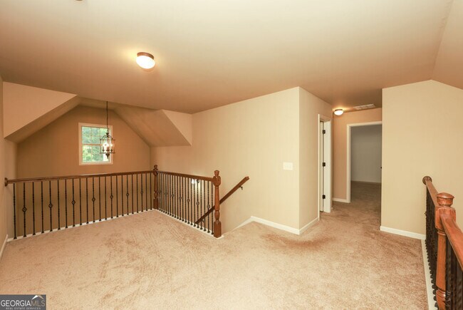 Building Photo - 2241 Line Dr