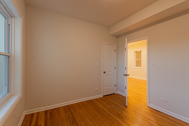 Building Photo - 3224 N Keating Ave