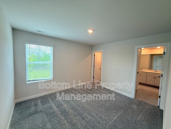 Building Photo - 629 Cranford Dr