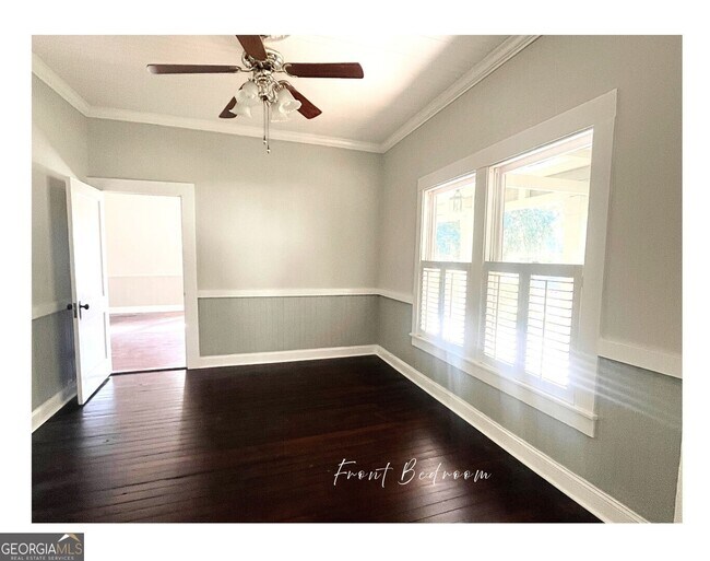 Building Photo - 208 Bartlett St