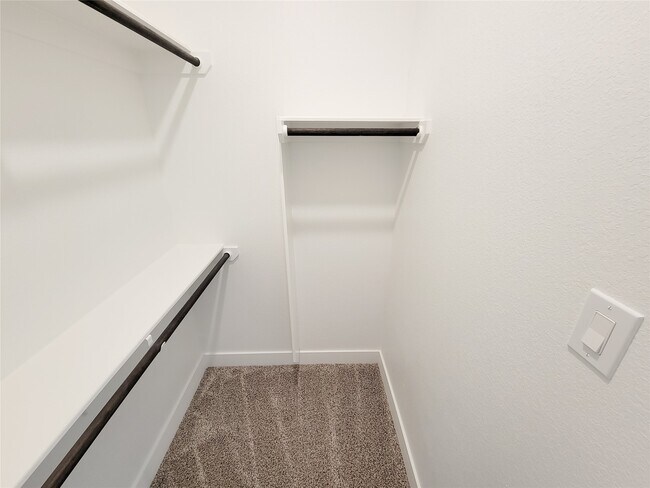 Building Photo - 10058 Rosette Dr