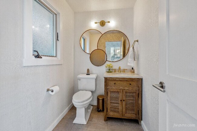 Building Photo - 136 Reed Blvd