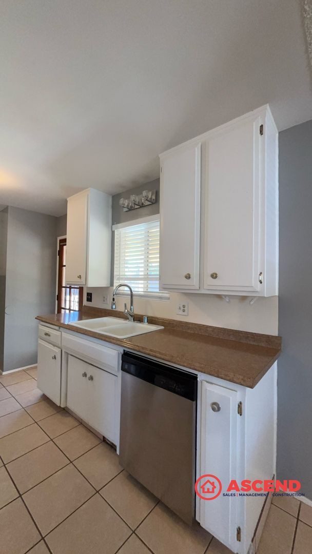 Building Photo - 3416 Parsley Ln