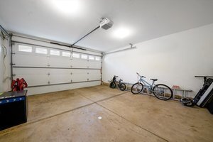Building Photo - 7947 W 92nd St