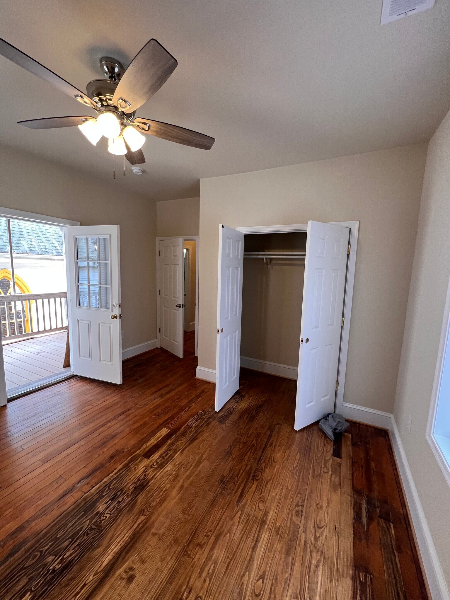 Building Photo - 1005 W High St