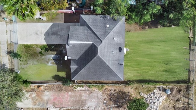 Building Photo - 10 Bahia St