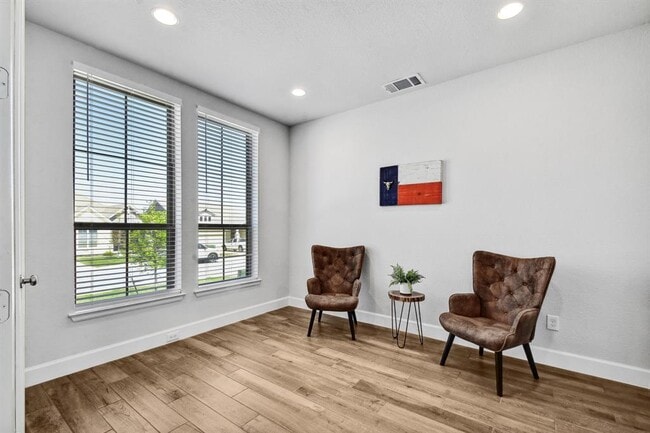 Building Photo - 3213 Little Willow