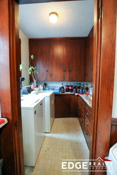 Building Photo - 6 Orange St