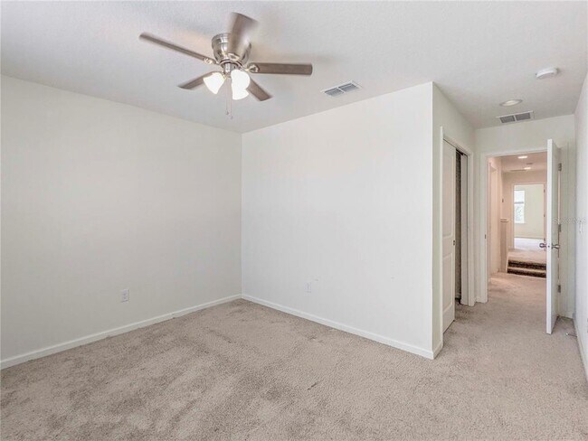 Building Photo - 11670 Rolling Green Dr