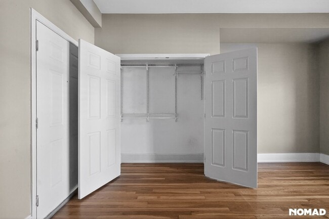 Building Photo - 2068 Walton Wy