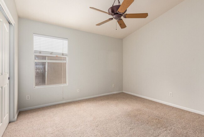 Building Photo - New Listing in Avondale
