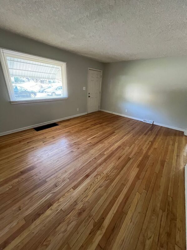 Building Photo - 6008 S Benton Ave