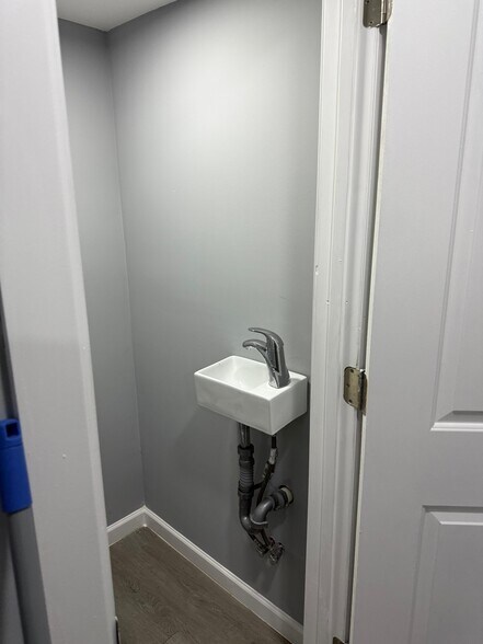 Building Photo - 2031 Chalfant St