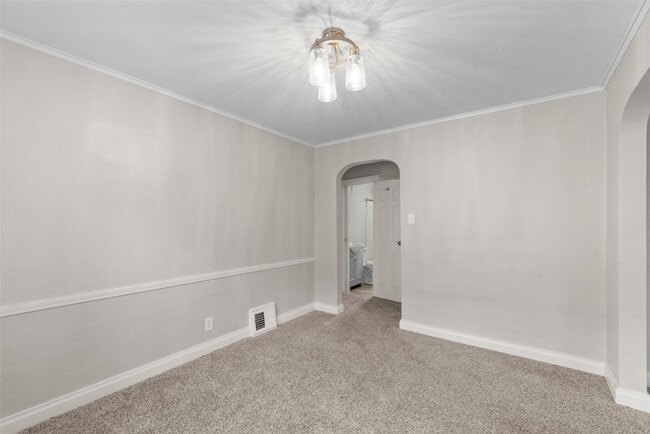 Building Photo - 7621 Weaver Ave
