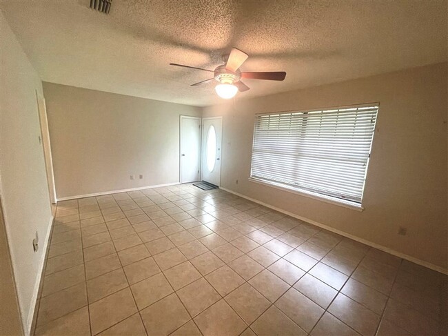 Building Photo - Benton La 3 bed home for lease | Benton LA...