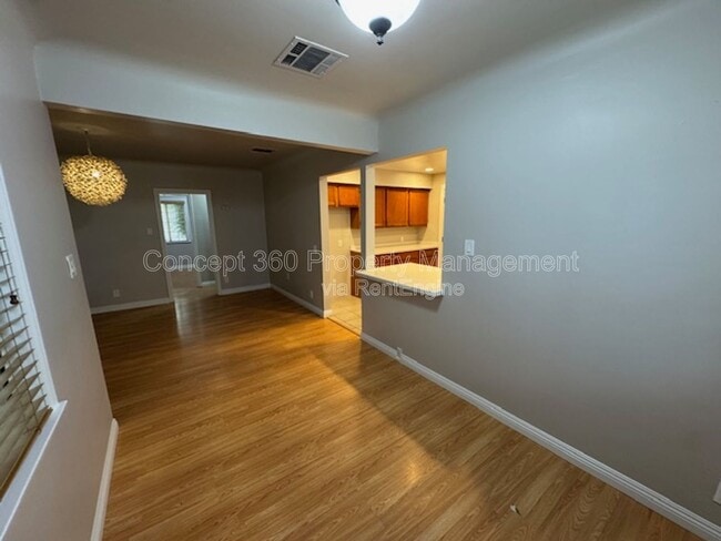 Building Photo - 17024 Crenshaw Blvd