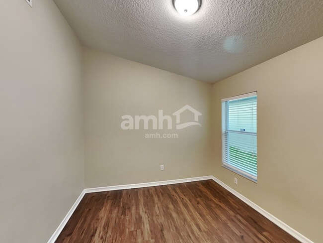 Building Photo - 8116 Canterbury Lake Boulevard