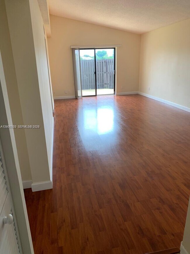 Building Photo - 15292 SW 46th Ln