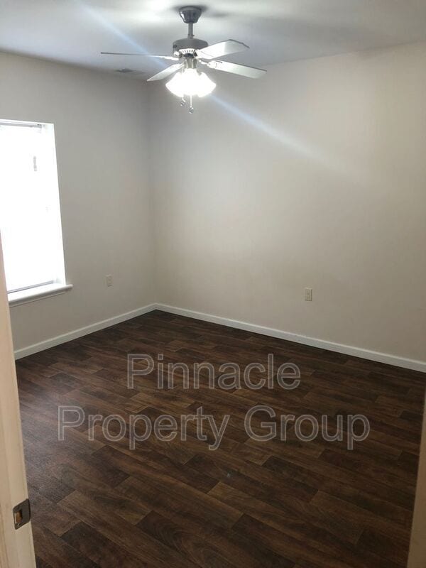 Building Photo - 7213 Maple Valley Rd