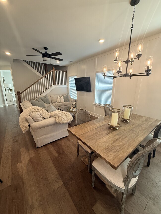 Building Photo - 9030 Headwaters Dr