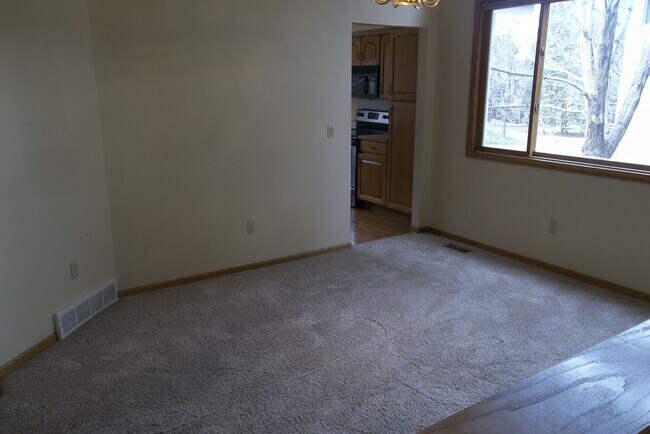 Building Photo - Timeless Elegance in Fort Collins + $200 B...