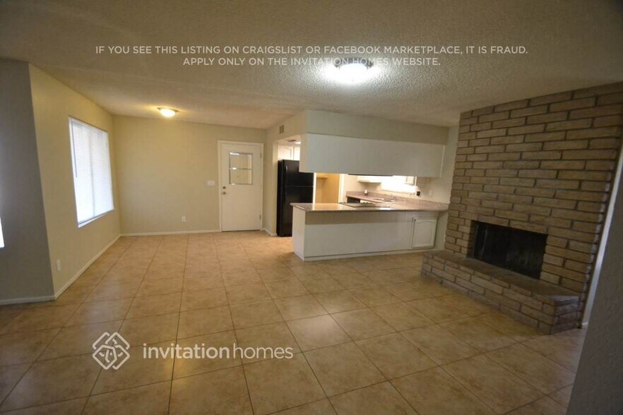 Building Photo - 2835 S Standage