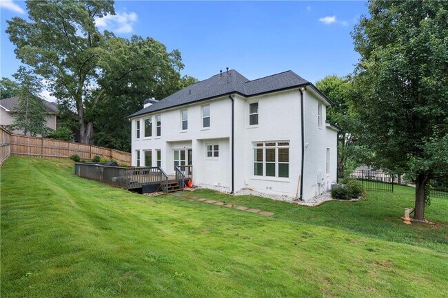Building Photo - 4221 Willow Oak Dr