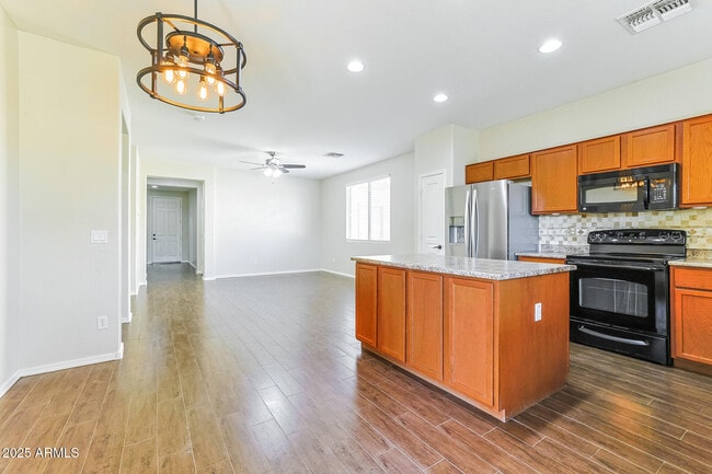 Building Photo - 1554 E Prickly Pear Pl