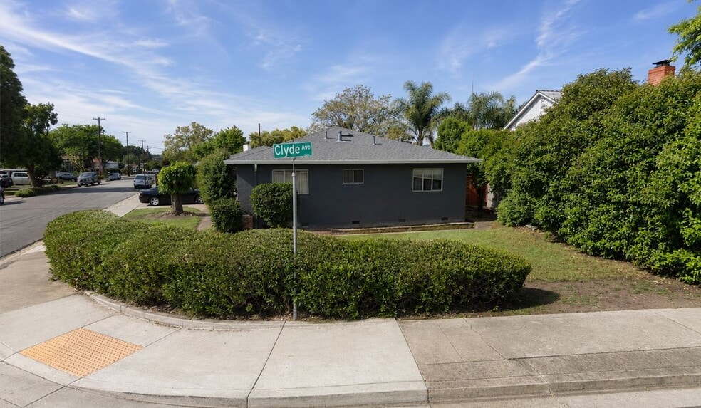 Building Photo - 2859 Foskett Ave