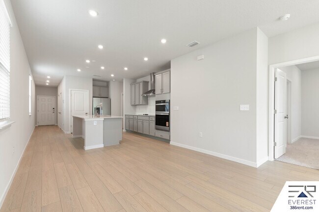 Building Photo - 221 Montgomery Ct