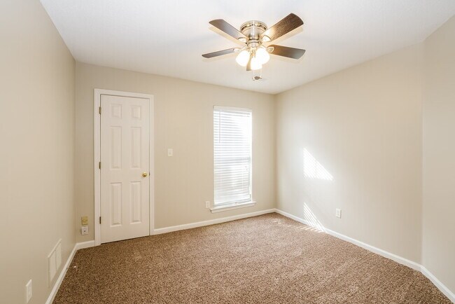 Building Photo - 5078 Mabry Ln