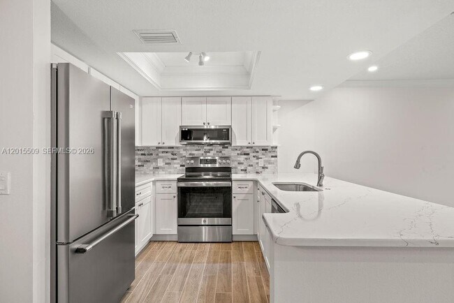 Building Photo - 4949 N Hwy A1A