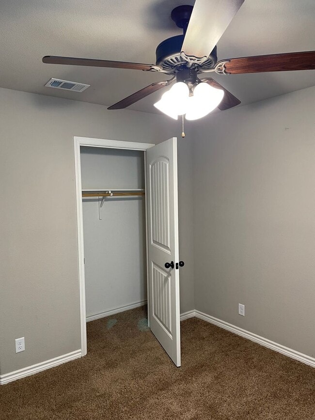 Building Photo - Available Now | Beautiful Single-Story 4 Bed, 2.5 Bath | Covered Patio | Close to Fort Cavazos | ...