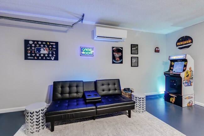 Building Photo - 7326 Winding Star Dr