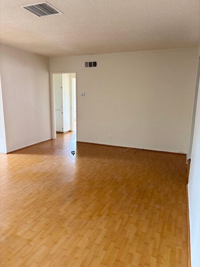 Building Photo - 6825 Whitley Ter