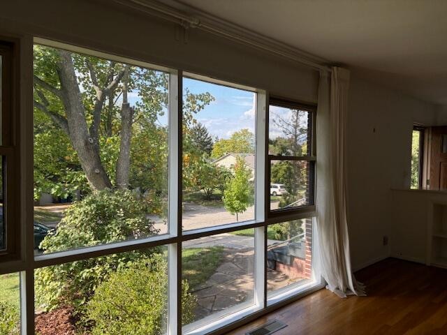 Building Photo - 921 Lennox St